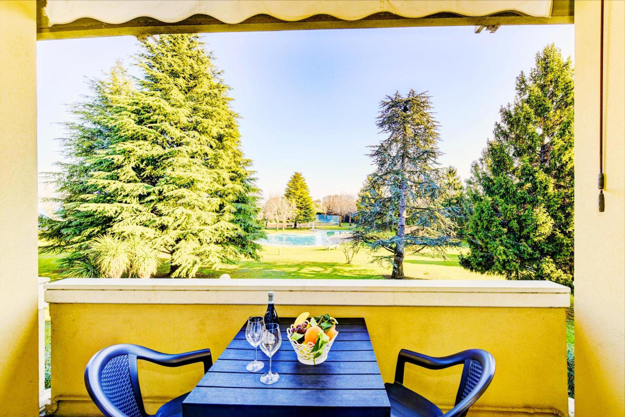 The Riva Apartment Sirmione Exterior foto